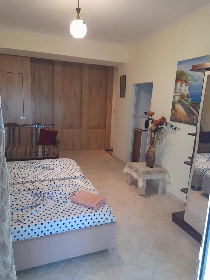 Mona'S Guesthouse ساراندا المظهر الخارجي الصورة