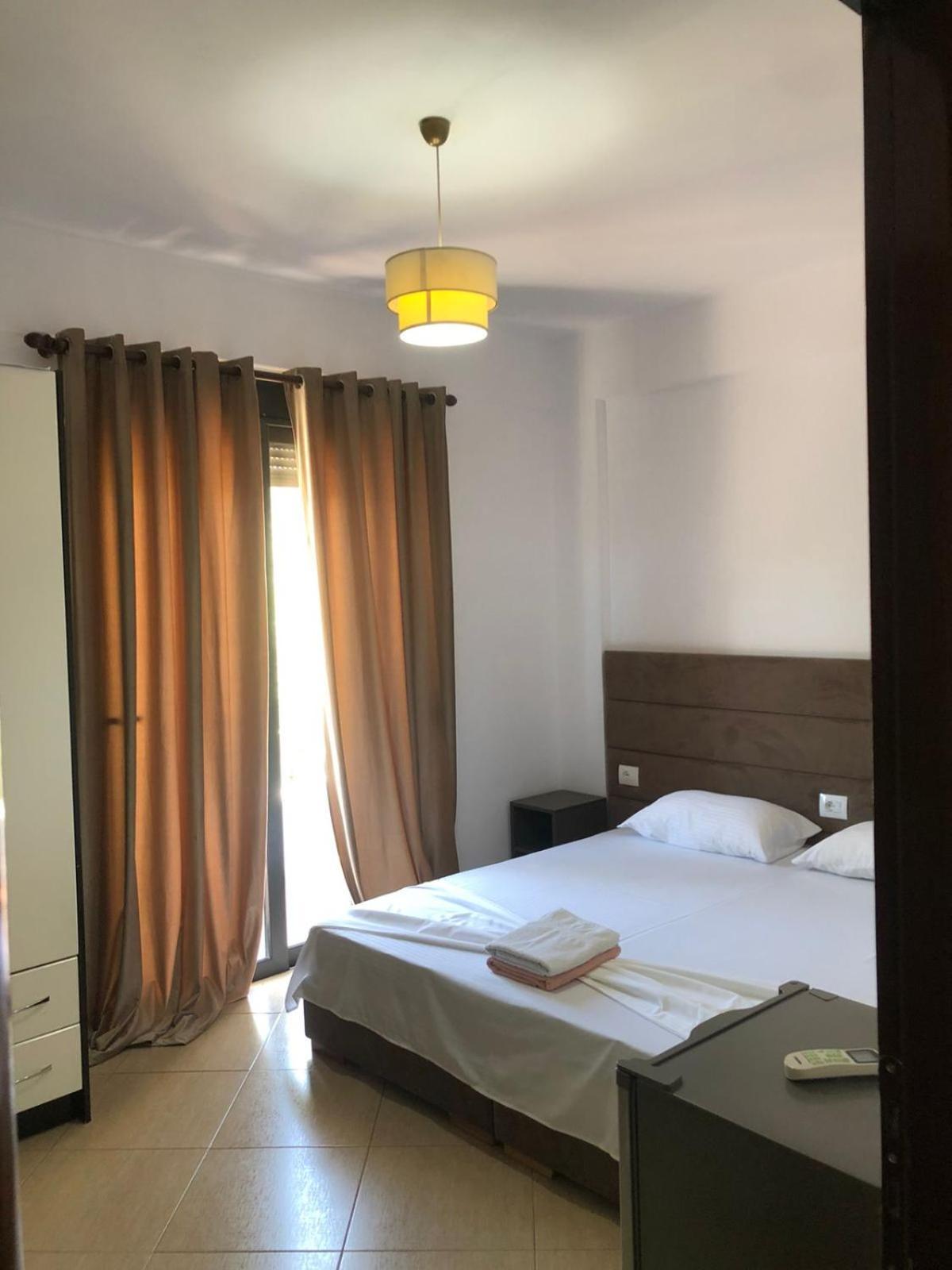 Mona'S Guesthouse ساراندا المظهر الخارجي الصورة
