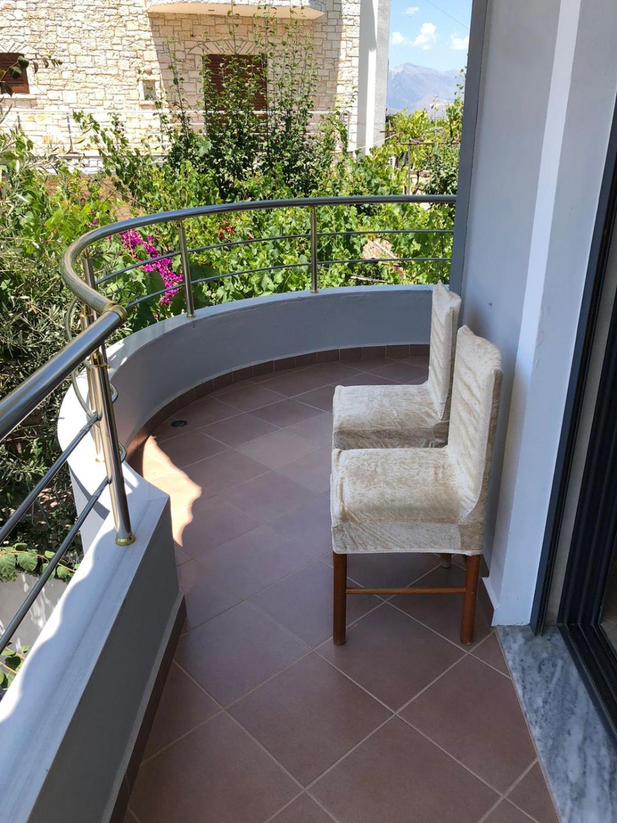 Mona'S Guesthouse ساراندا المظهر الخارجي الصورة