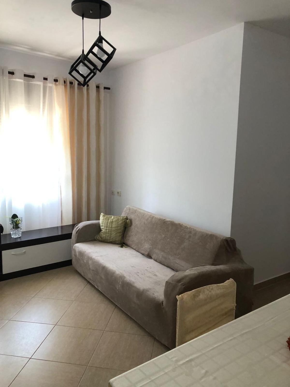 Mona'S Guesthouse ساراندا الغرفة الصورة