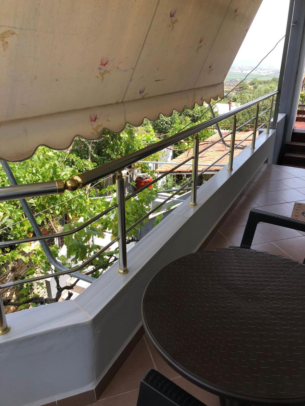 Mona'S Guesthouse ساراندا الغرفة الصورة