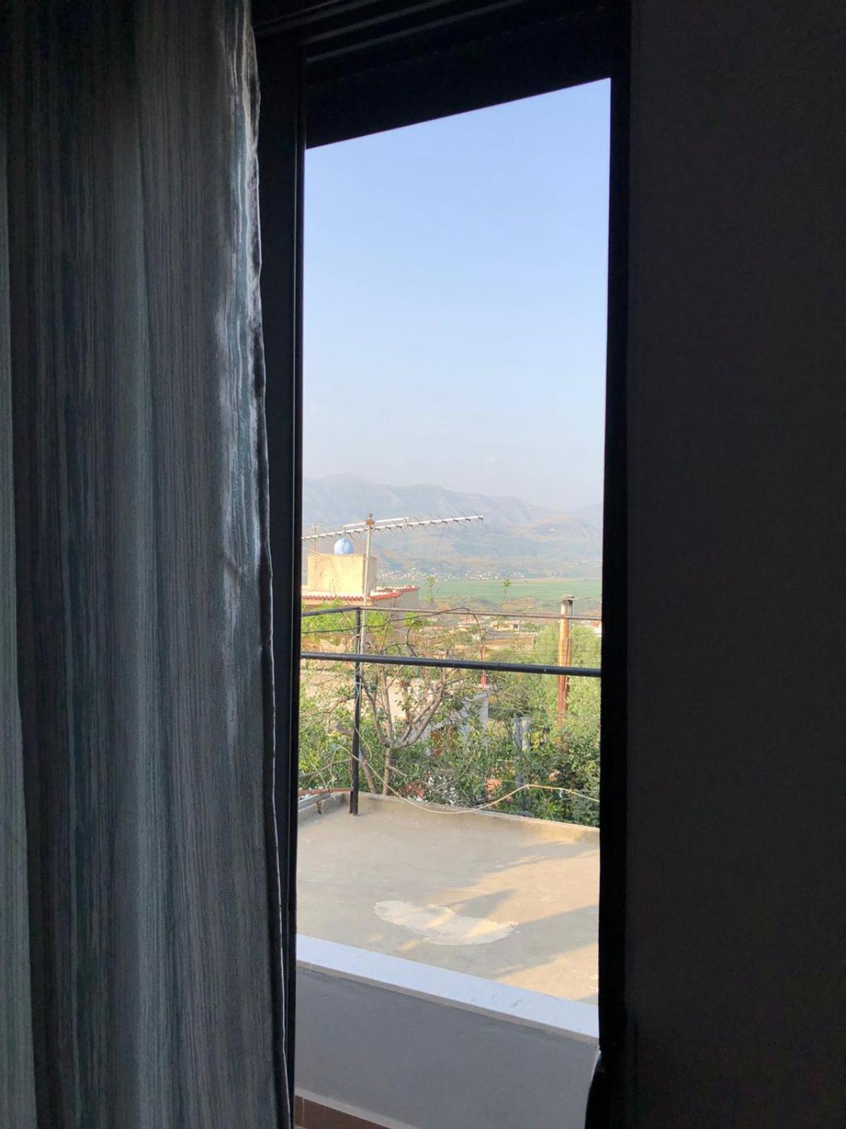 Mona'S Guesthouse ساراندا المظهر الخارجي الصورة