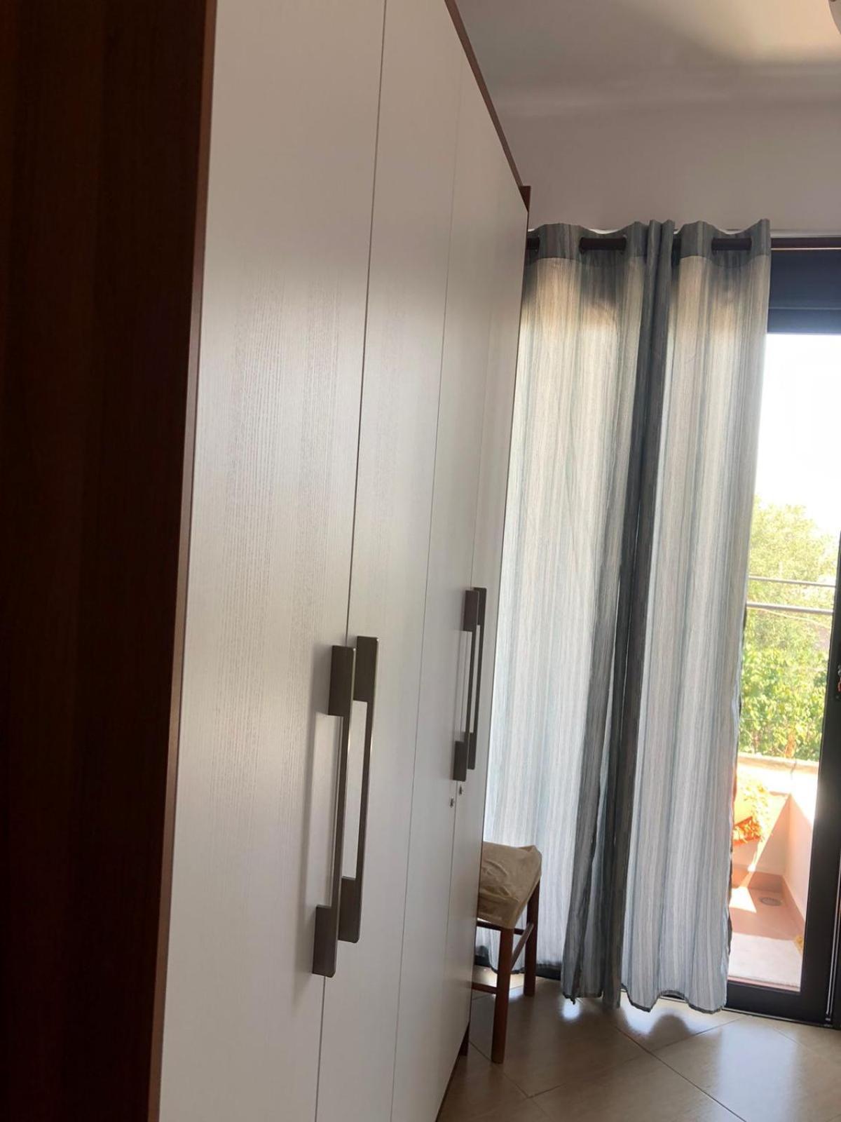 Mona'S Guesthouse ساراندا المظهر الخارجي الصورة