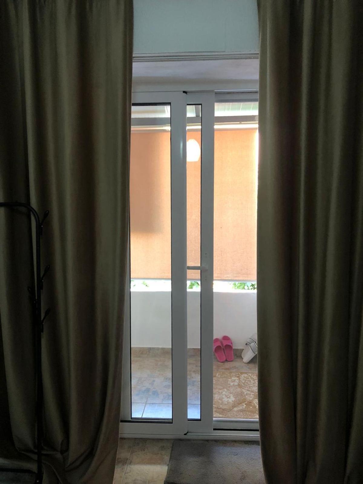 Mona'S Guesthouse ساراندا المظهر الخارجي الصورة