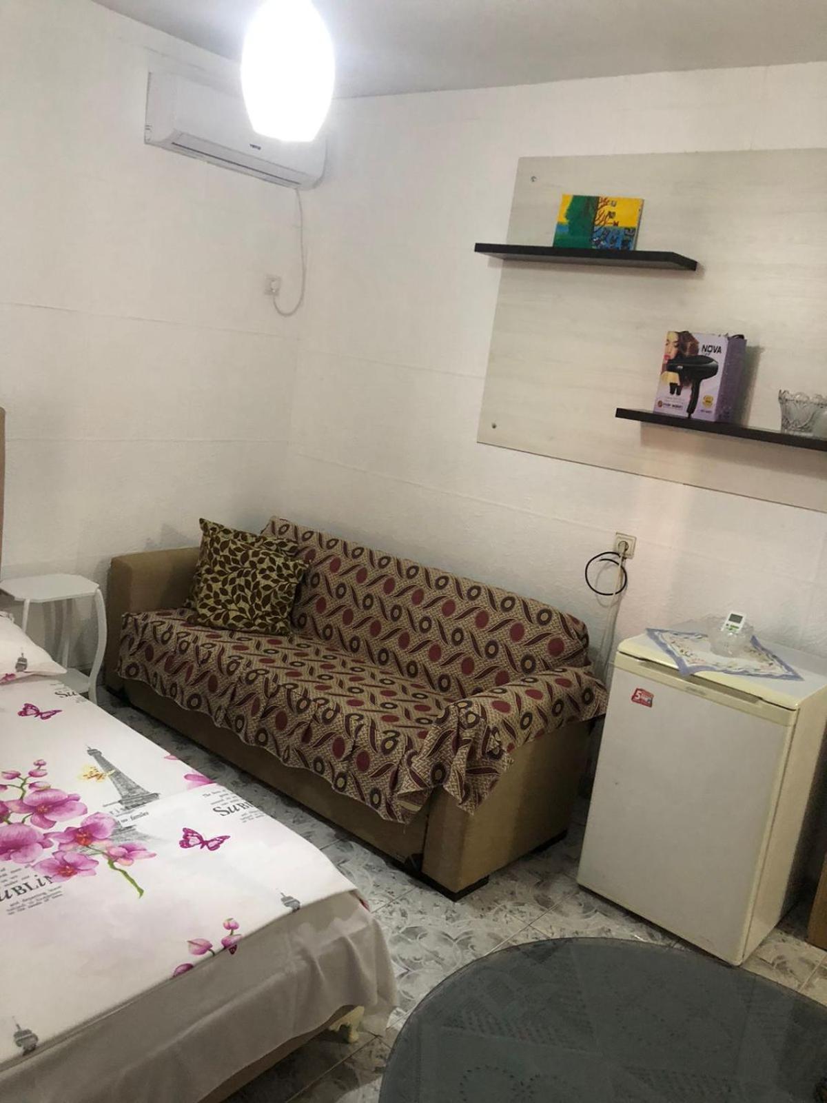 Mona'S Guesthouse ساراندا المظهر الخارجي الصورة