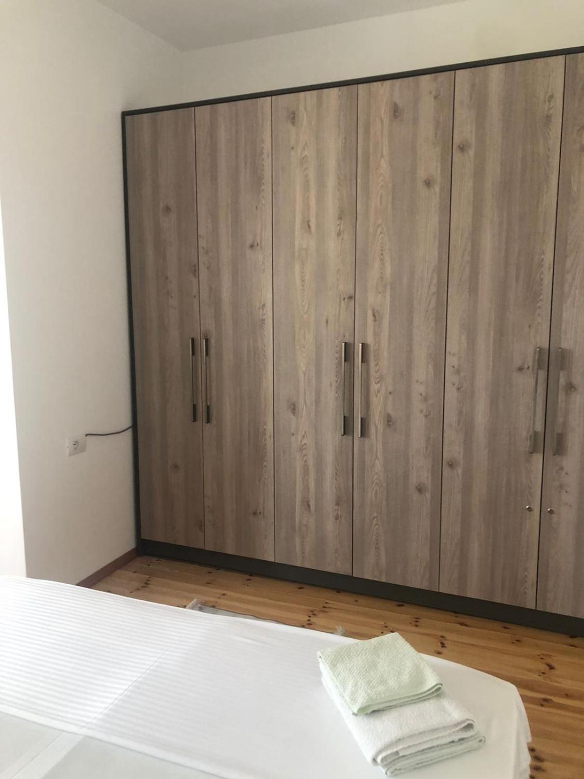 Mona'S Guesthouse ساراندا المظهر الخارجي الصورة